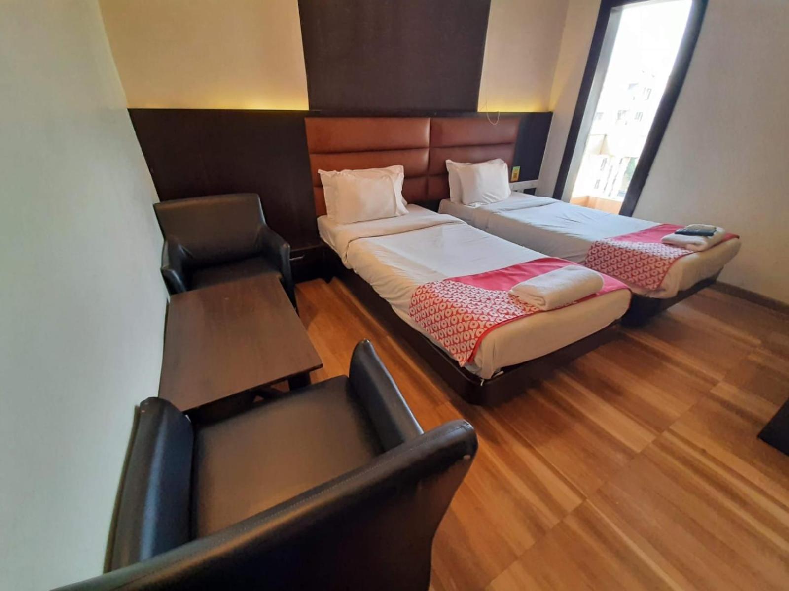 Hotel Saikripa Imperial Daman Exteriör bild